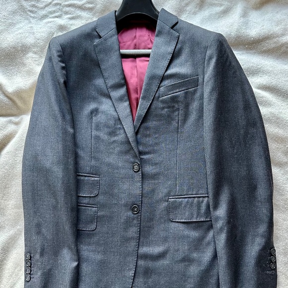 Bespoke charcoal gray suit from Lord's Tailor Hong Kong (38S) - Picture 1 of 11